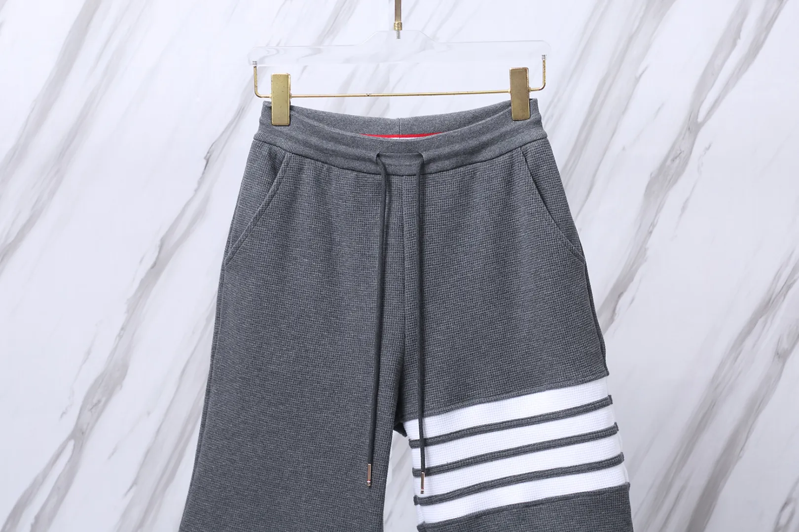 ：116（TB ） THOM BROWNE . TB Factory Same Style TB TB ：Dark Gray/Light Gray/Navy Blue/Black Size：0/1/2/3/4